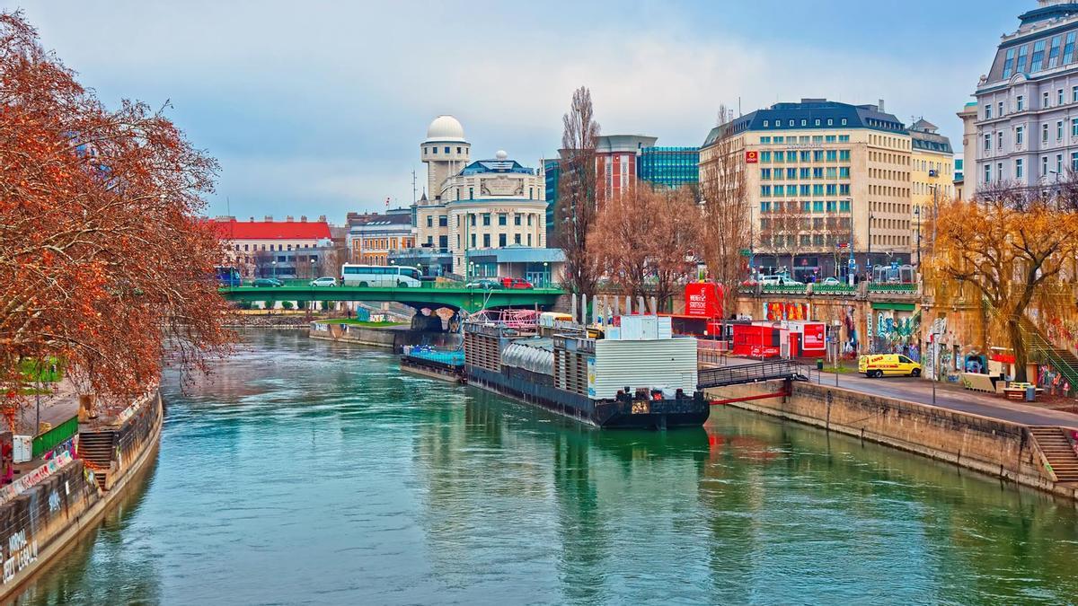 ¡Combinado Europa: Berlín, Praga y Viena! 8 días y 7 noches en Hoteles 3* con Desayunos + Vuelos +Tour + Tasas!