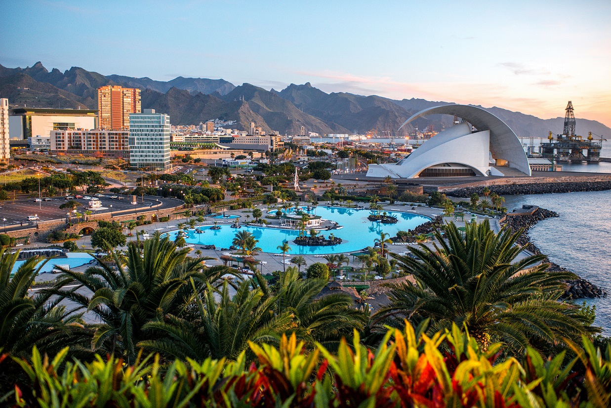 ¡Tenerife: 3, 5 o 7 noches con Vuelos (Madrid, Málaga, Sevilla o Granada) + Hoteles 3* en régimen de Media Pensión! ¡Incluye Puentes!