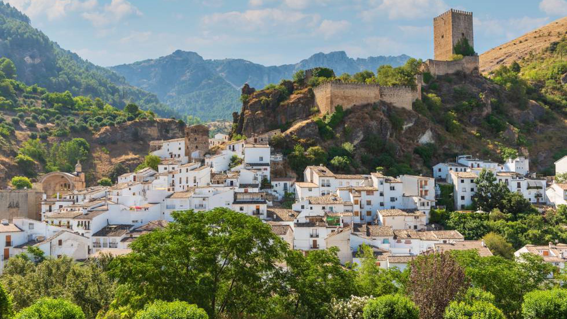 3 días y 2 noches en Cazorla en apartamentos totalmente equipados con desayuno incluido + Ruta de senderismo Río Borosa