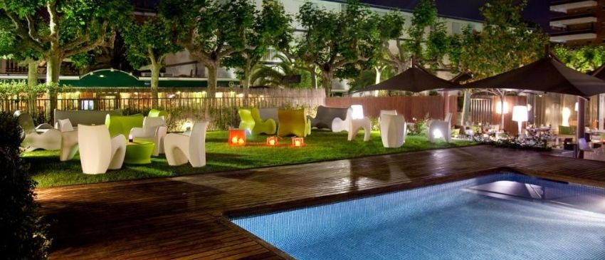 Puente de Noviembre: 4 días y 3 noches en Salou en Hotel 4* SOLO ADULTOS muy cerca de la playa